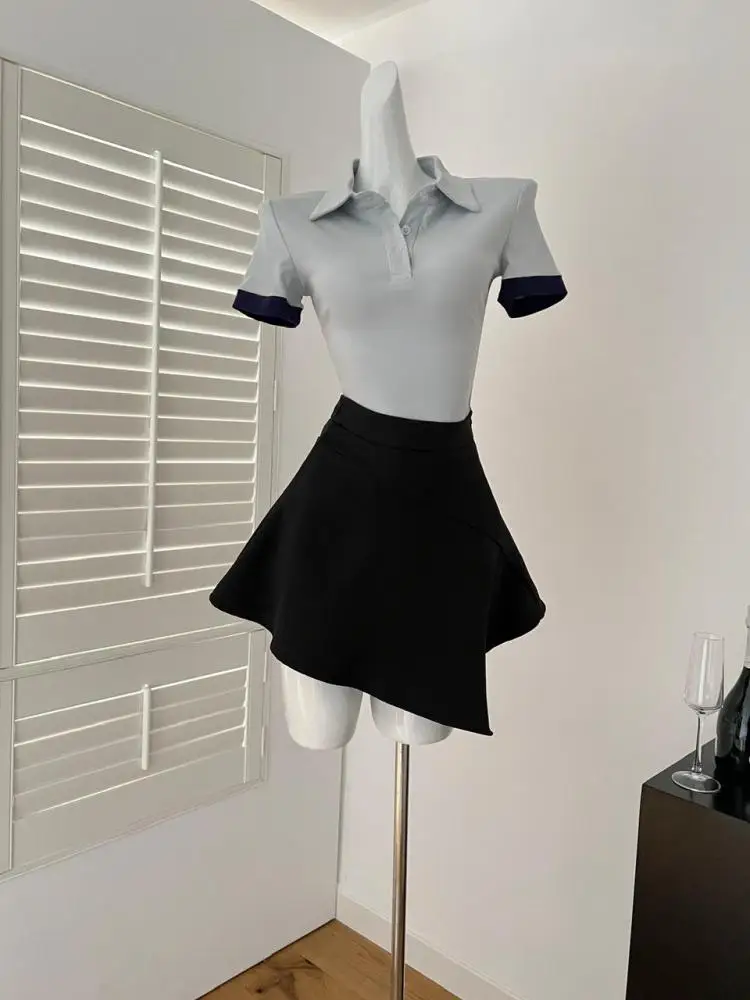 

Летние женские синие лоскутные топы с короткими рукавами на пуговицах и черная асимметричная плиссированная короткая юбка с высокой талией, комплекты из двух предметов 2025 г.