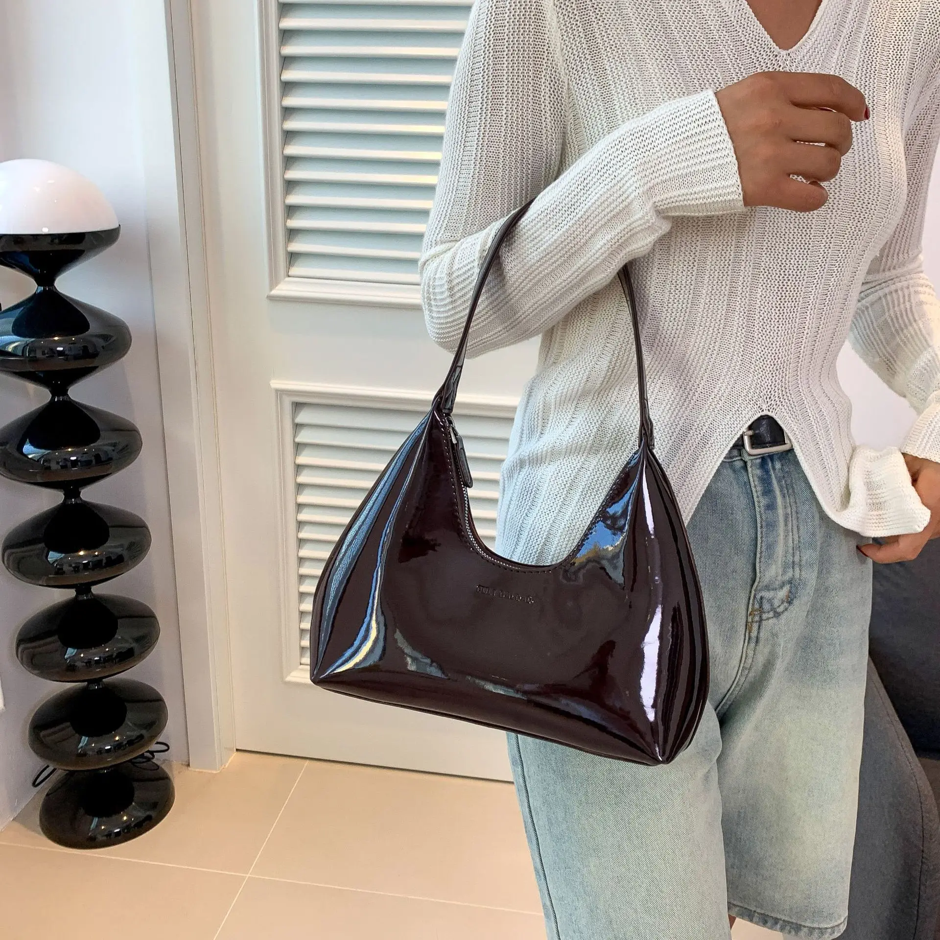 Women Half Moon Shoulder Bag 2024 New Trendy Vintage Burgundy Handbag Korean Fashion Lady Designer Simple Small Underarm Purse