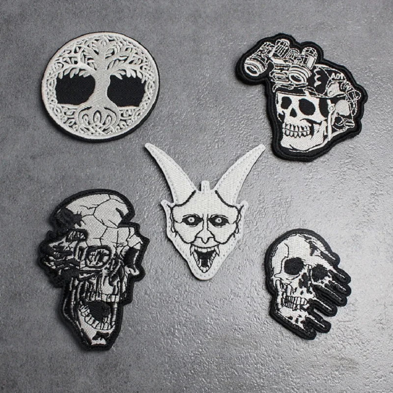 Glow in The Night Skull 3D Embroidery Patch Cloth Sticker Punk Skull Backpack With Morale Armband Hook Loop Patches for Clothing