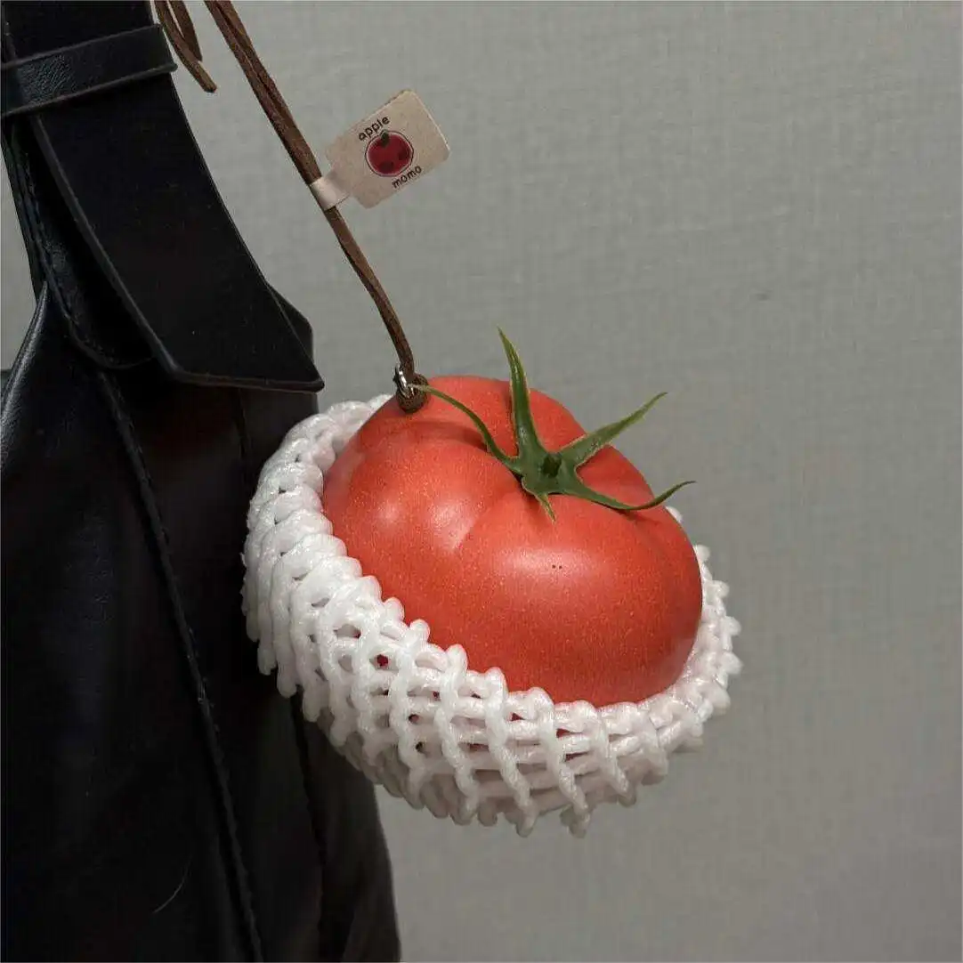 Colgante para bolso Apple Momo con diseño creativo de tomate y patata simulados, accesorio decorativo para mochila.