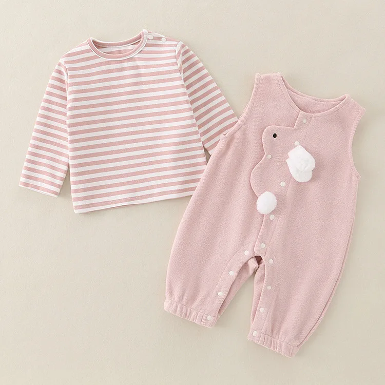 ملابس أطفال كلاسيكية بسيطة جديدة لعام 2025 بذلة أطفال ملابس دافئة لحديثي الولادة ملابس تسلق سميكة ملابس خارجية