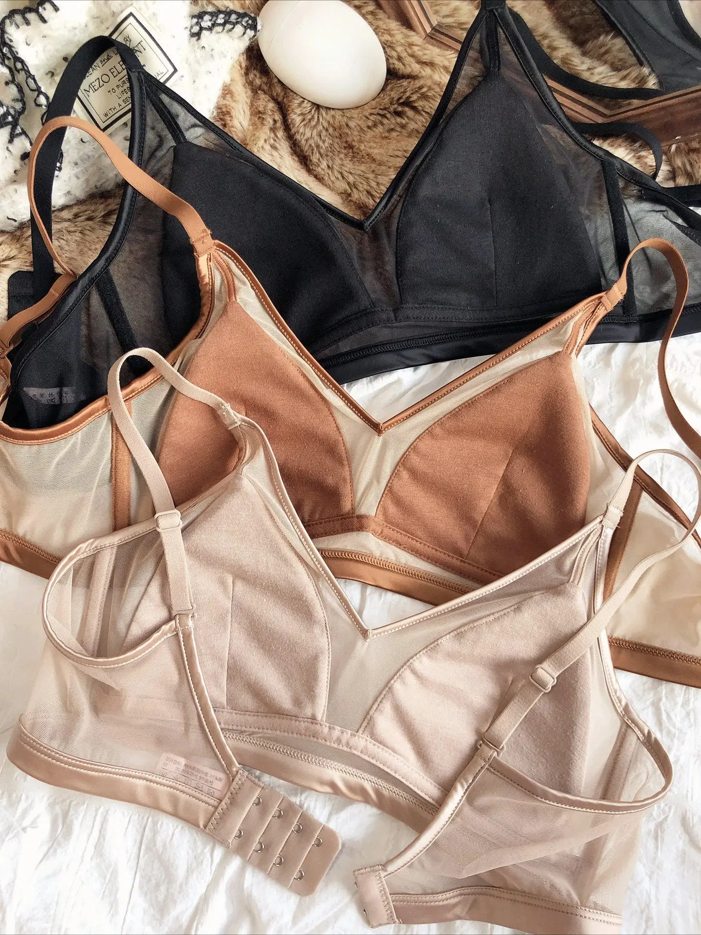 French Silk Fabric Underwear Women Triangular Thin Cup Bra Sexy Lace V-neck Intimates Wire Free Comfort Lingerie Push Up Bras