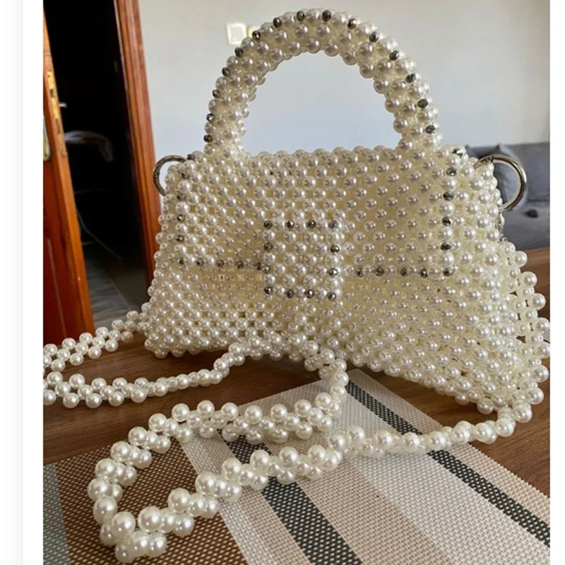 

New Handwoven Customized Beaded One Shoulder Crossbody Bags for Woman Fashionable Pearl Women's Bag Summer Flipped Handbag