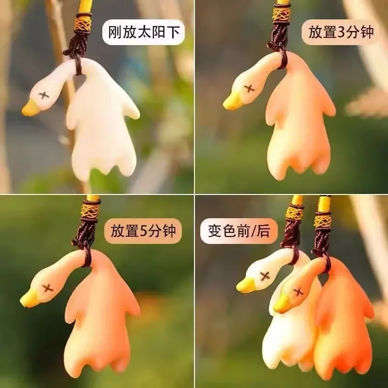 Pendentif canard rôti à couleur changeante, sera changer de couleur lors exposé aux rayons ultraviolets, porte-clés drôle de canard rôti par parodie