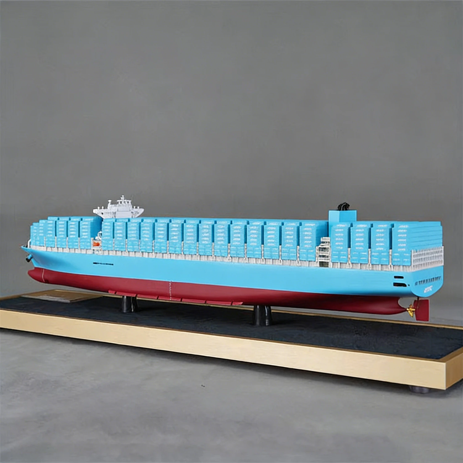 65cm Simulated Container Ship Model Made of ABS Material Ships Static Model Ship Toy Ornament Container Model