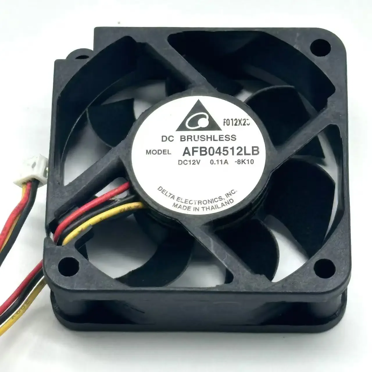 

Delta Electronics AFB04512LB 8K10 DC 12V 0.11A 45x45x15mm 3-Wire Server Cooling Fan