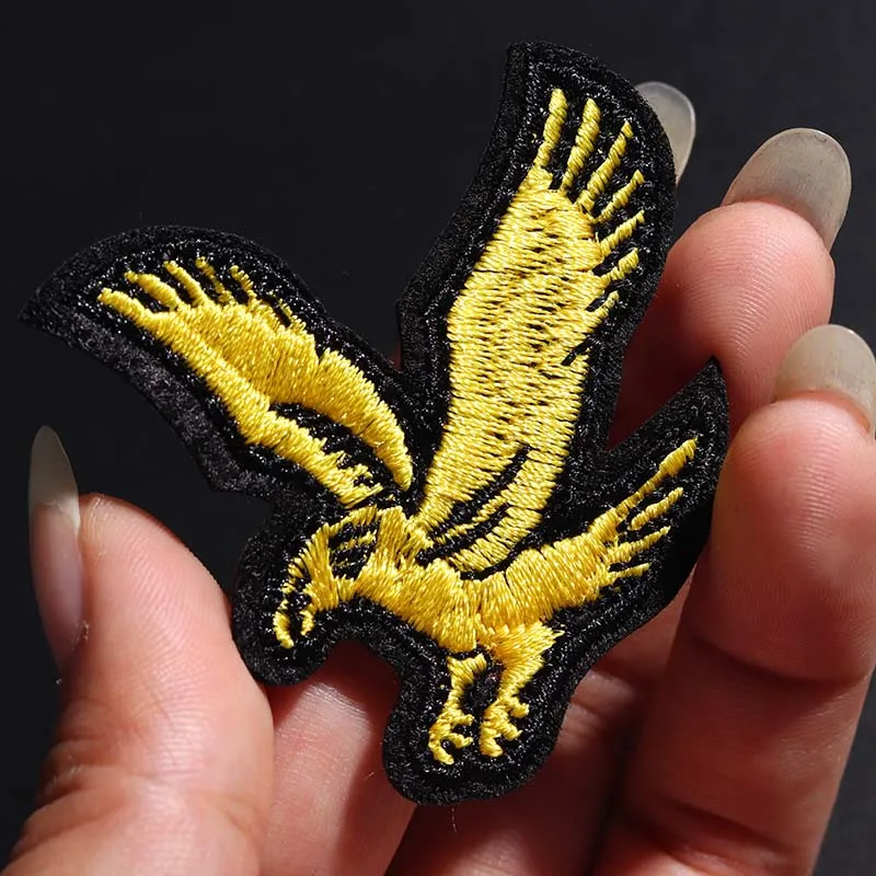 Golden Bird Size: 5.1 * 5.1CM Iron On Patch Sewing On Embroidered Applique Fabric for Jacket Badge Clothes Stickers