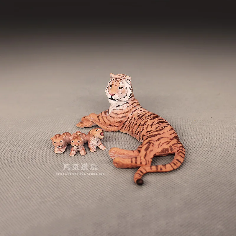 Cognitive Simulation Wildlife Models King of Forest Northeast Tiger Action Figures Miniature Ornament Accessories Creative Toys