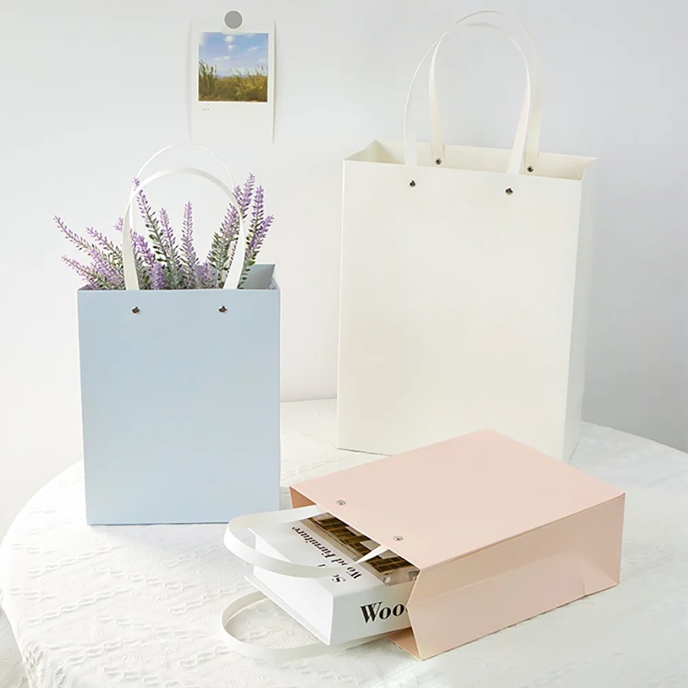 Weiße Modische Schmuck-Geschenktasche mit Nieten-Design und Henkel, Einkaufstasche, Tragbare Tasche für Kleinunternehmen und Reisen – Detail 4
