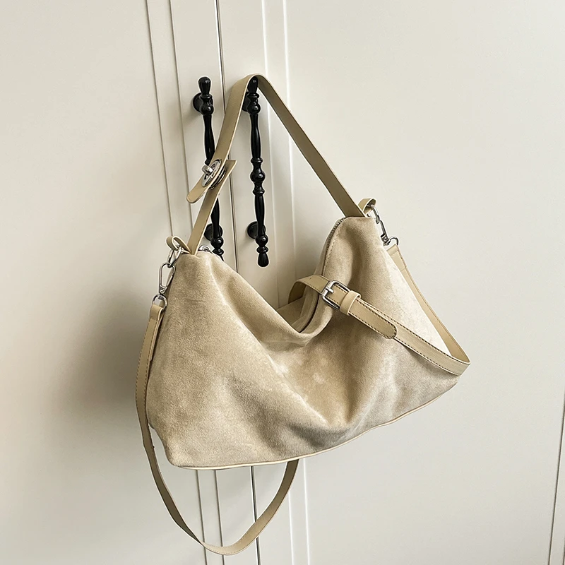 Borse a tracolla di grande capacità in tinta unita in finta pelle scamosciata 2025 Borse Hasp di alta qualità Borse da donna concise leggere e durevoli