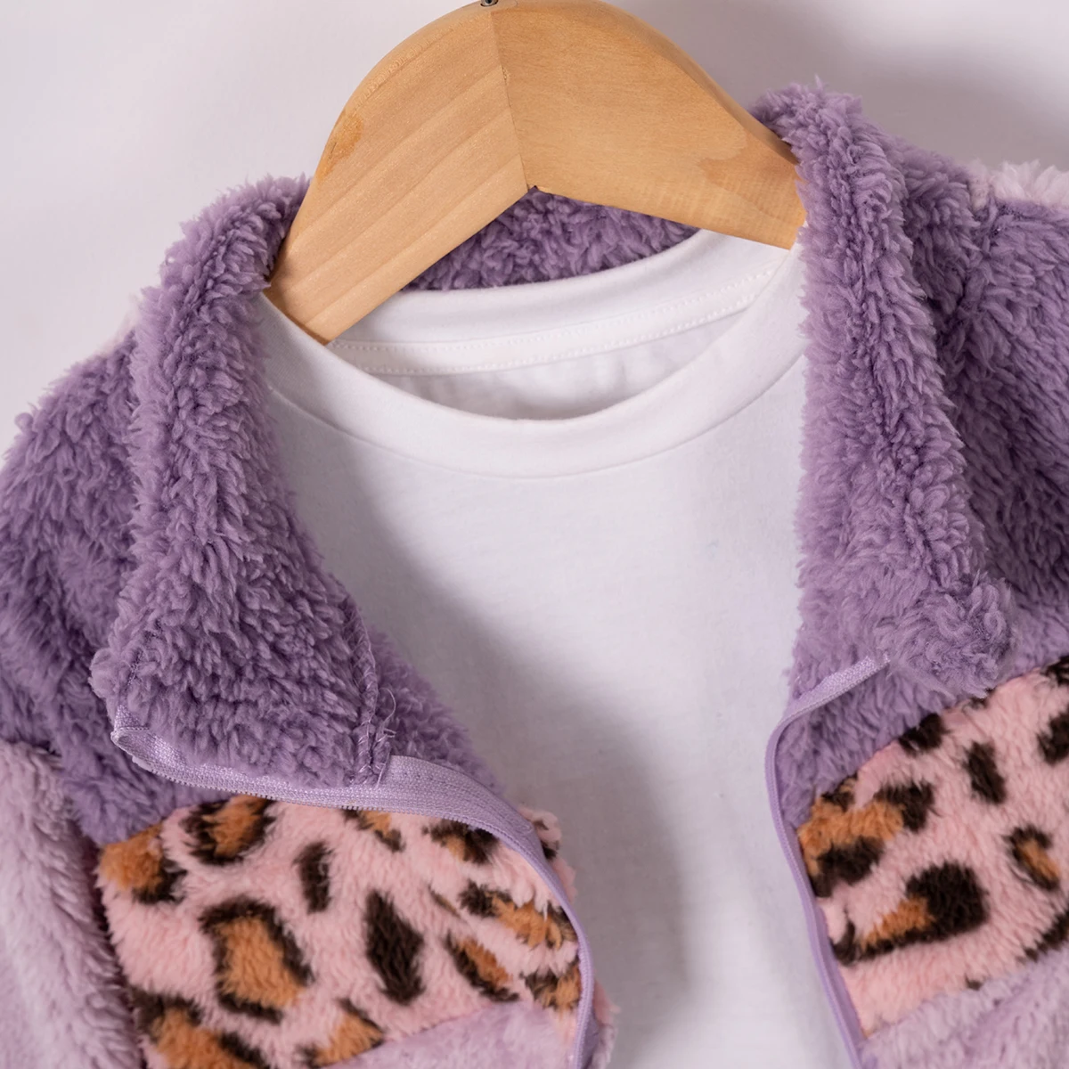 Autumn And Winter Girls\' Jacket Leopard Print Splicing Long-sleeved Zipper Top Plush Comfortable Children\'s Cardigan