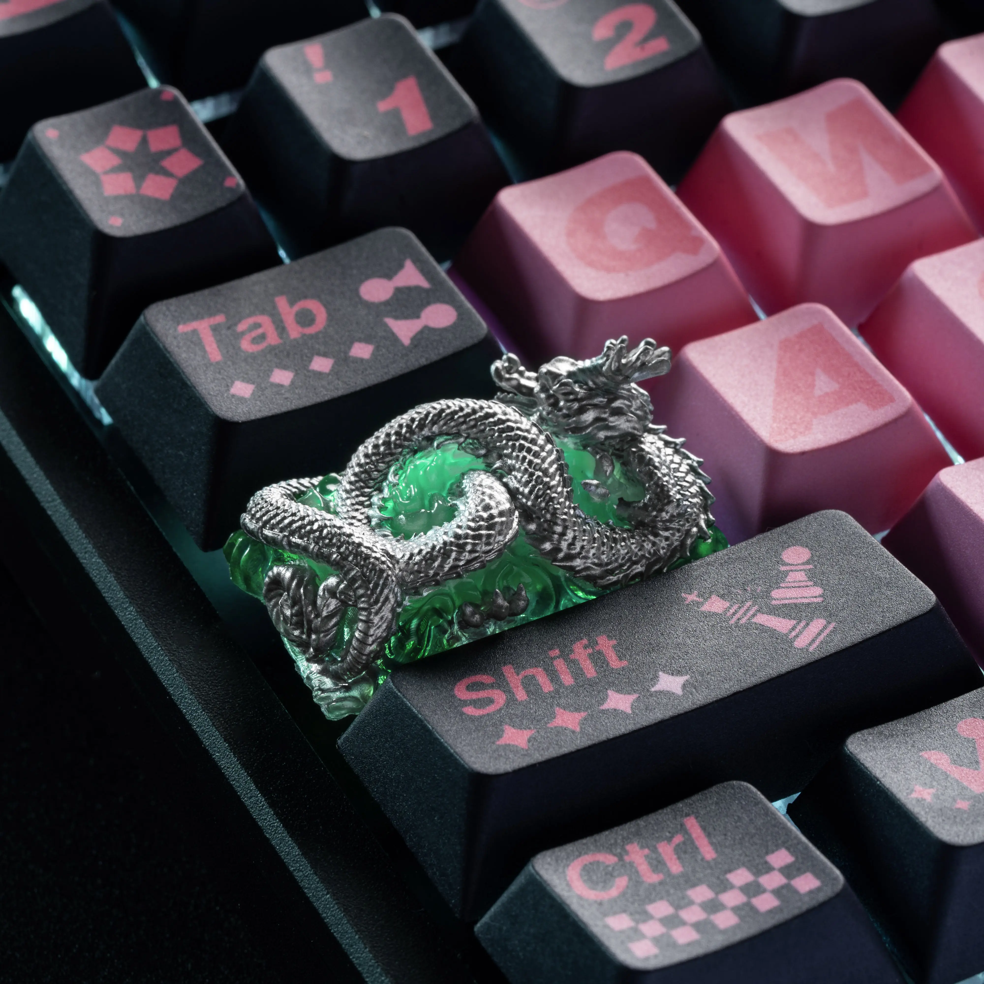 Personalized 1.75u jade dragon shaped gaming mechanical keyboard keycap silver resin drip glue keycap for boys' birthday gift