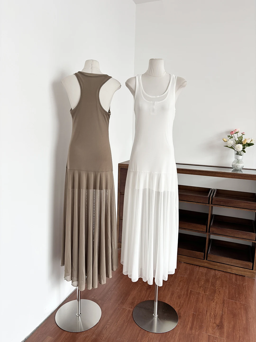 

Korean Style Summer 2026 Women's Base Tank Top Mesh Dress Two-Piece Set round Neckline Sleeveless Pure Color Polyester Fiber
