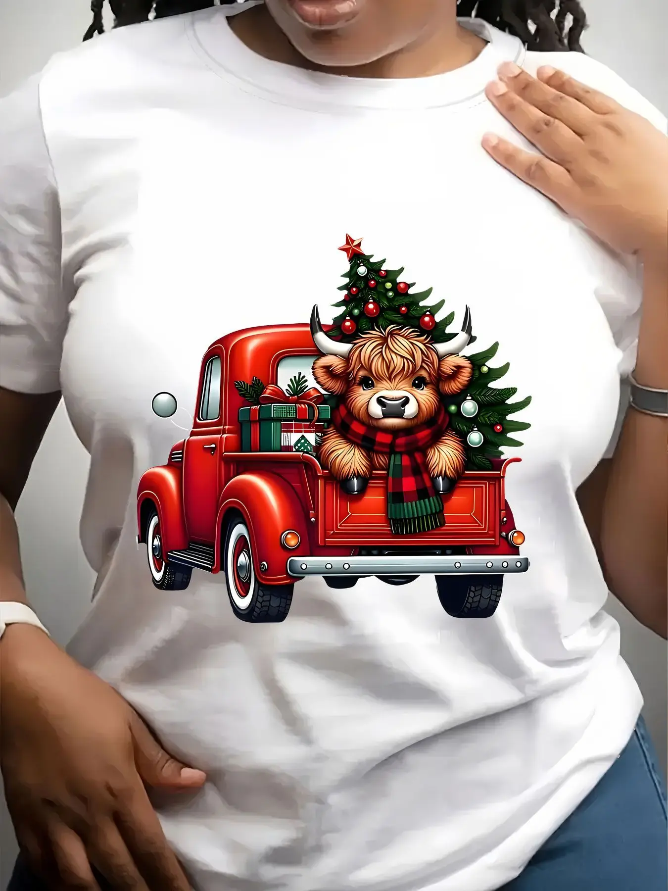 Women's Trendy Crew Neck T-Shirt Highland Cow Christmas Truck Design Suitable for Casual Sportswear