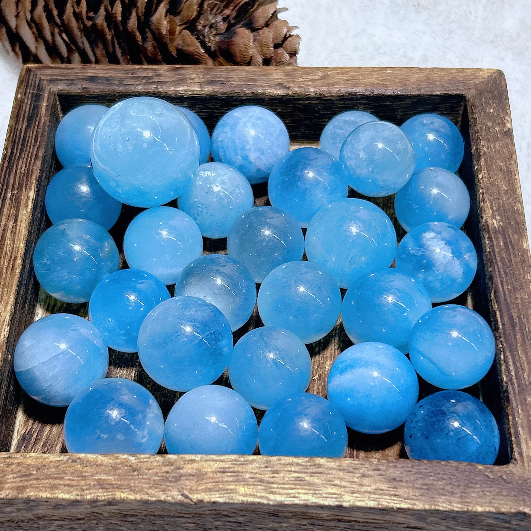 

High Quality Natural Crystals Aquamarine Sphere Mini Gemstones Healing Mineral Energy Home Decorations Gift