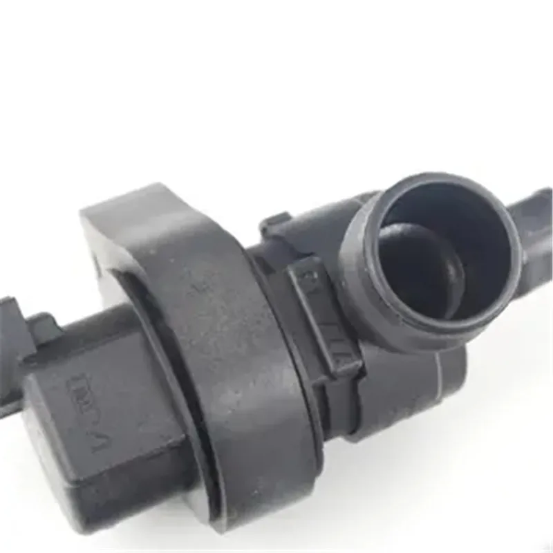 Fuel tank ventilation valve with pipe for  BM 5 series E60 E61 E70 550i 650i 750i 750Li N62N 13907537113 fuel system