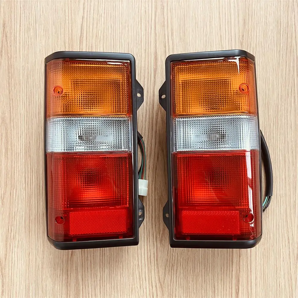 Tail Lamp Tail Light Compatible with 1986-2001 Nissan Urvan Escapade E24 Model Taillamp Taillight