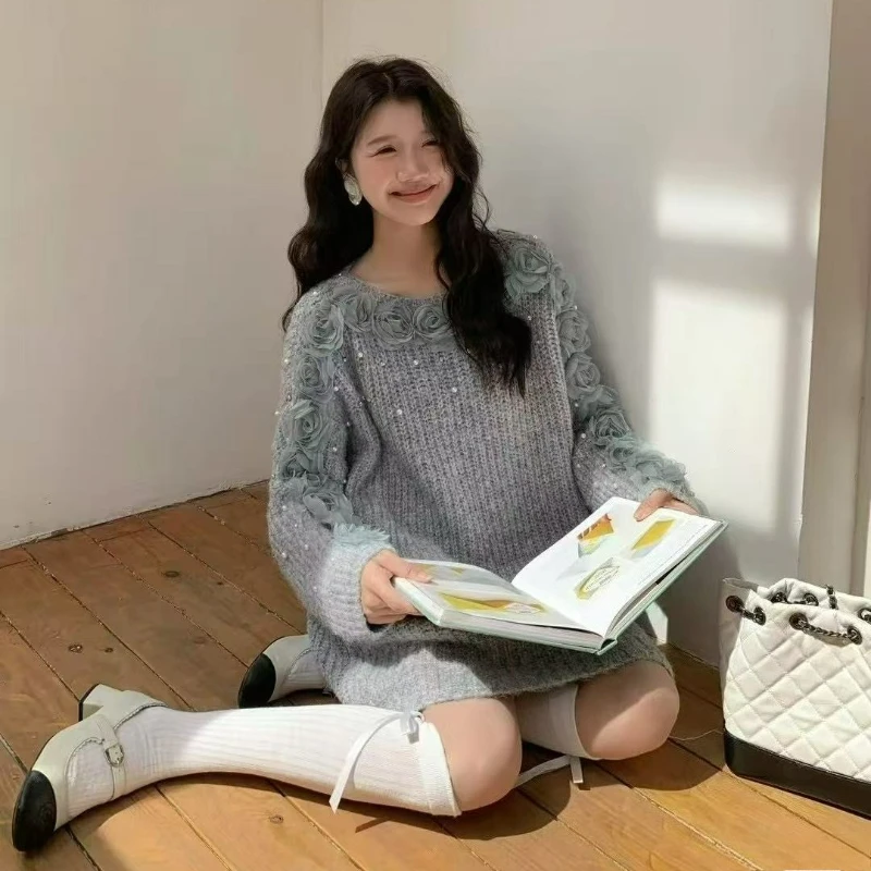 Entspannter Stil, gestrickt, Rose mit Ausschnitten, langärmelig, Übergröße, Damenkleid 2026, Winter, neues modisches Kleid für übergewichtige Mädchen