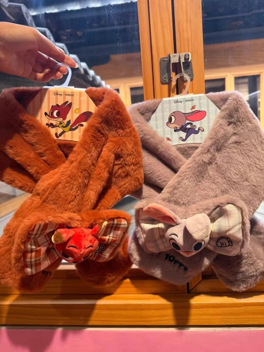 

Disney Zootopia College Style Plush Scarf - Soft Winter Scarves with Judy Hopps & Nick Wilde Design, Cute Cartoon