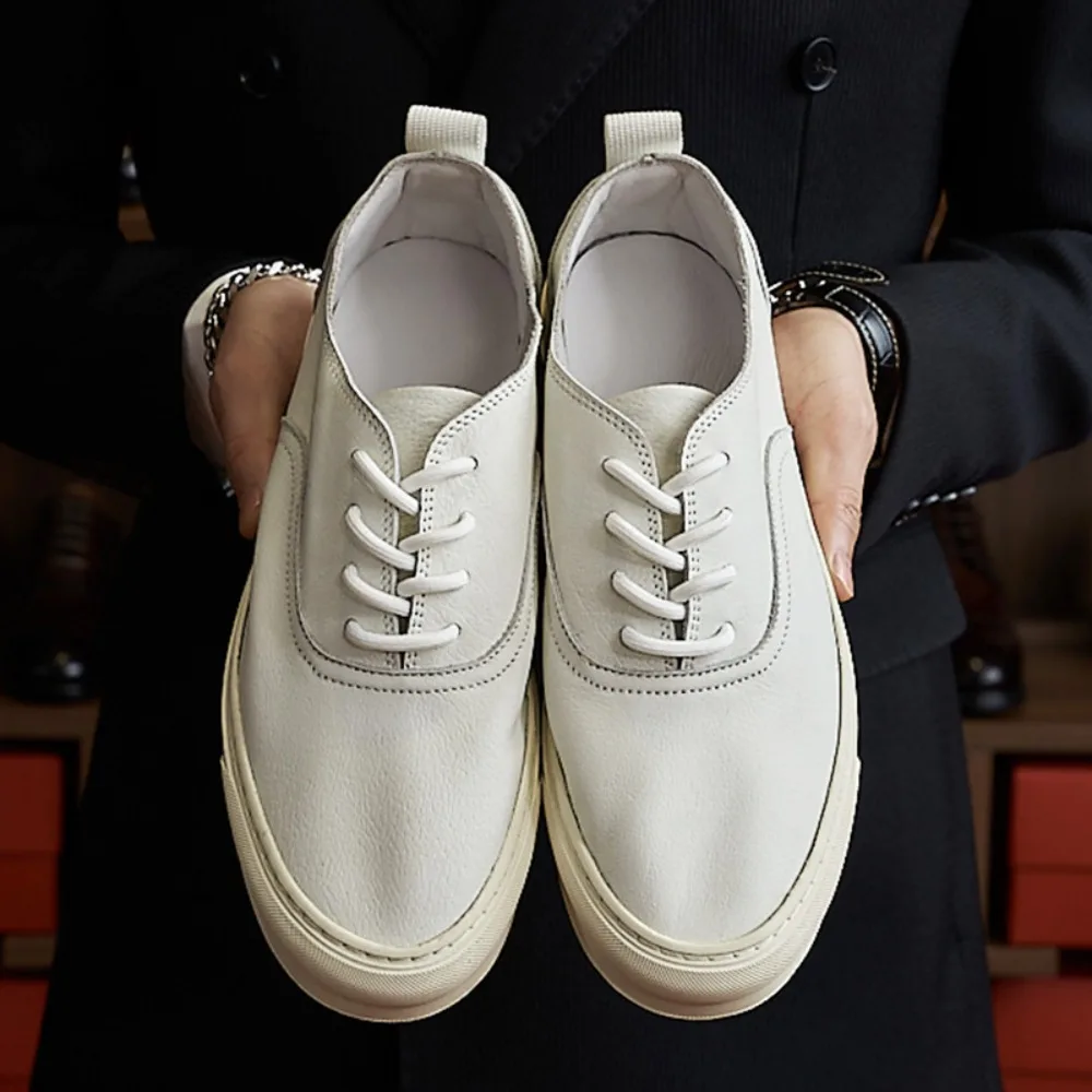 

Flat Bottom Breathable Men's Sewing Line Casual Board Shoes Fashionable and Comfortable Outdoor Sports Versatile Leather Shoes