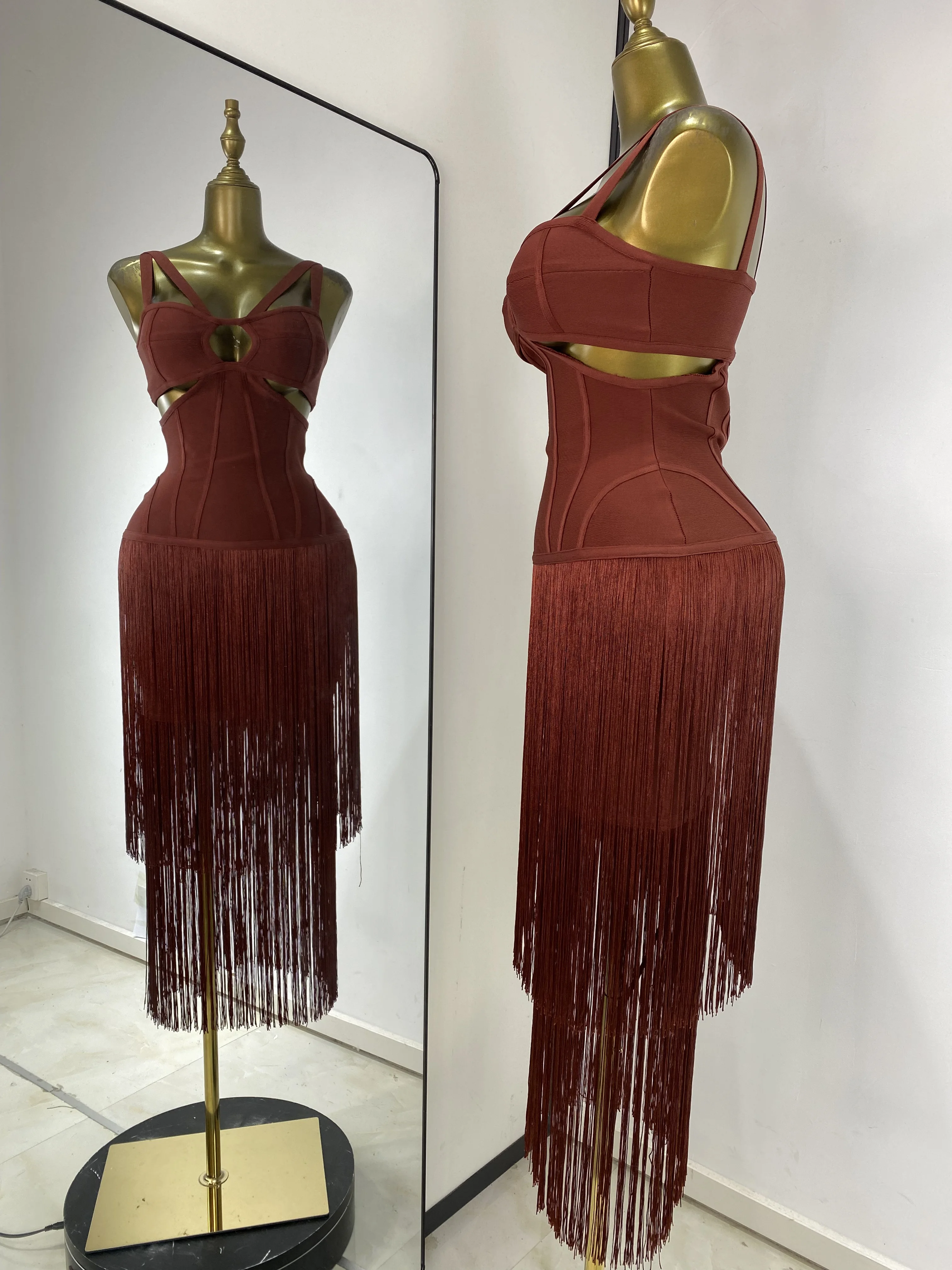 Vrouwen luxe elegante bandagejurk bruin spaghettibandje uitgesneden omzoomd lang eendelig beroemdheid avondclub feestjurken