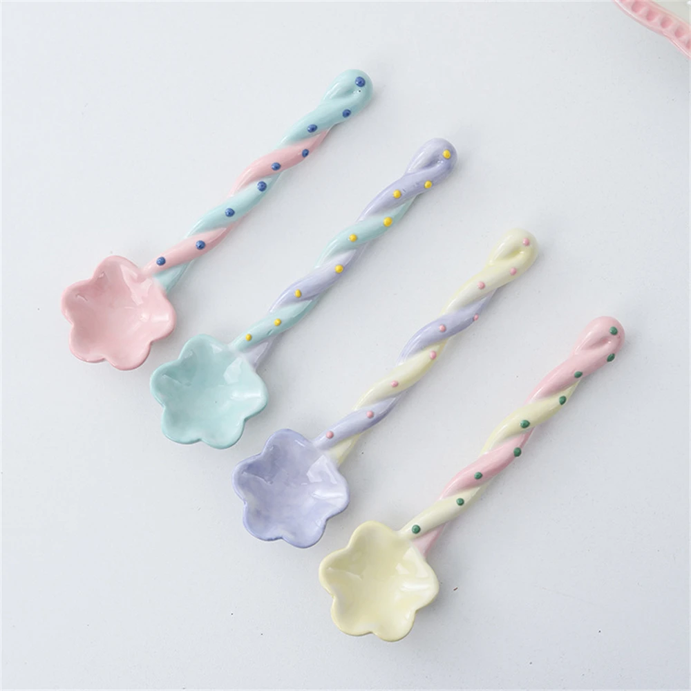 Ceramic Long Handle Spoon Kawaii Korean Ice Cream Hand Painted Dessert Spoon with Long Handle Kitchen Tableware Accessories