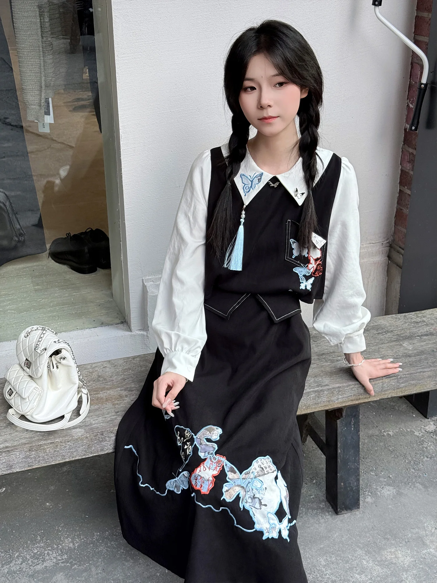 Elegant Long Sleeve Embroidered Shirt Collar Dress Versatile Autumn Slimming Fashionable Women's Daily Wear Polyester Fabric