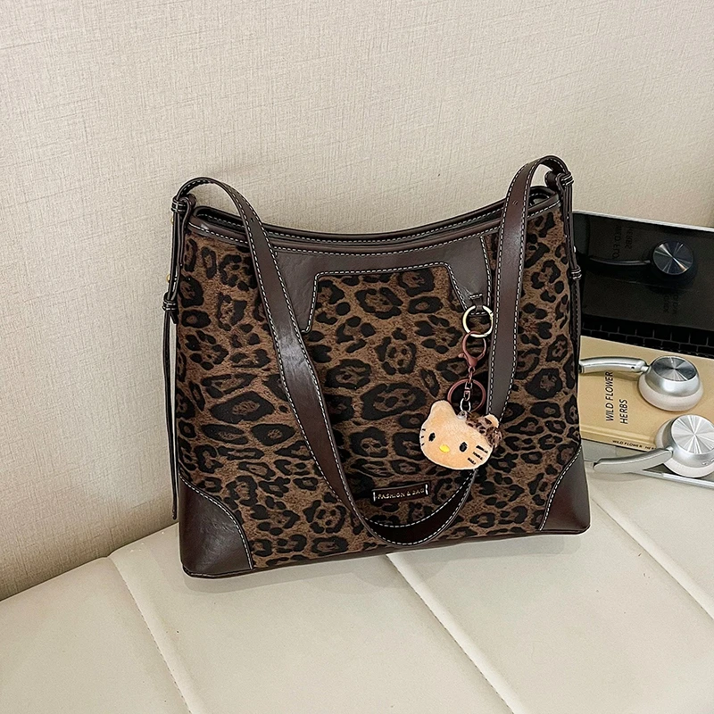 

Timeless Shoulder Bag For Ladies Crafted From Genuine Leather, Elegant Style By Famous Designer For Chic Outings