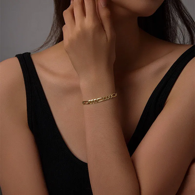 XP Jewelry -- ( 19.5 / 25 cm x 6 mm ) Fashion Figaro 3:1 Bracelet For Men Jewelry 14 k Light Gold Plated Eco- Friendly