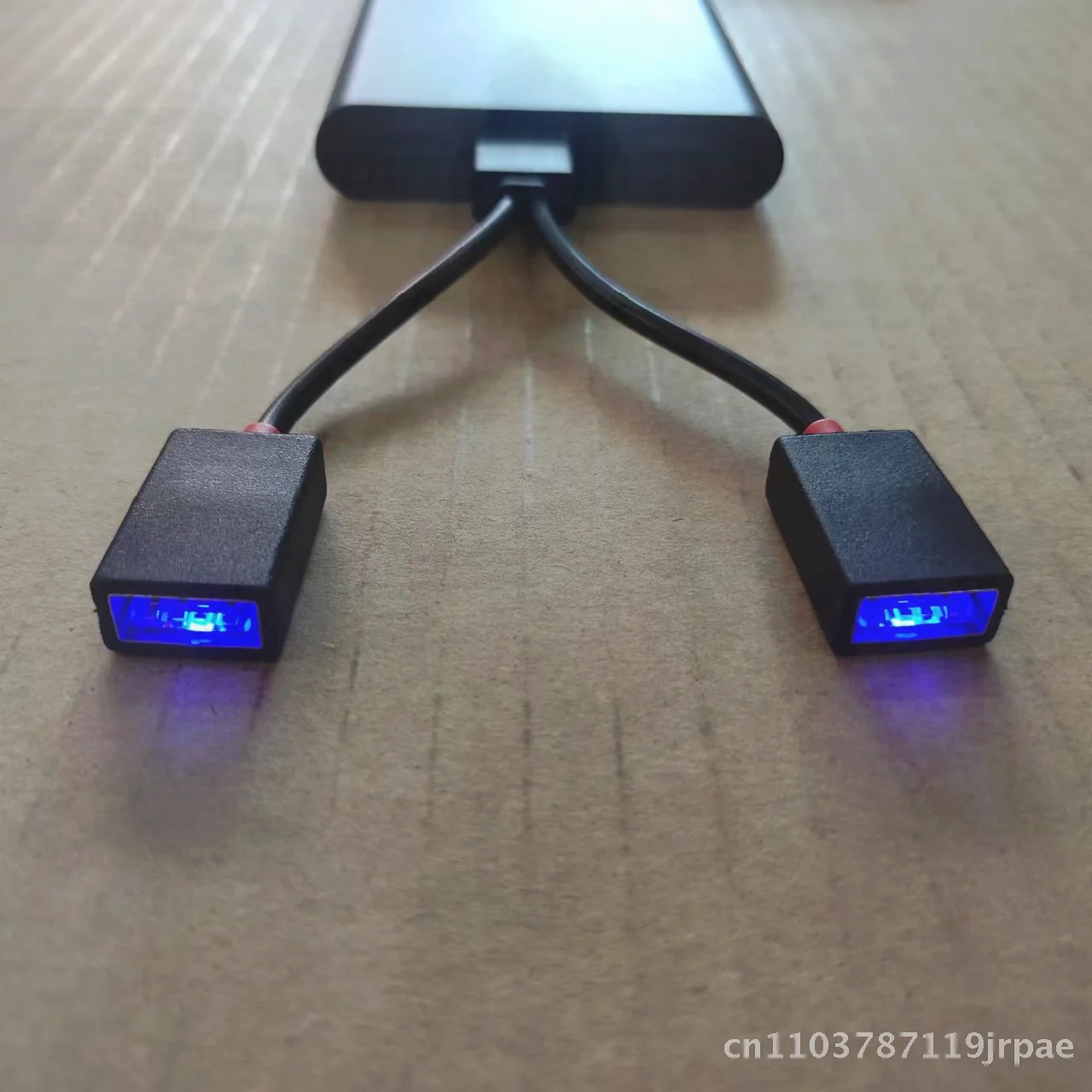 

Car-Mounted USB Split-Line Multi-Function Adapter 1-to-2 Dual Port Mobile Phone/Tablet Computer Charger Extended Multi-Interface