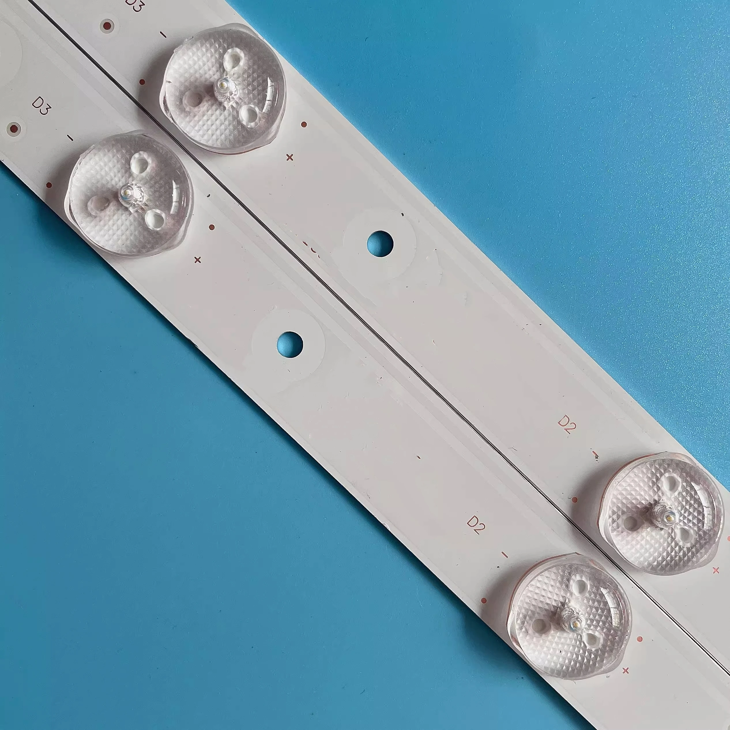 

Новая светодиодная лента для подсветки телевизора IRT LED2418HDDB, 2 шт./компл. 308052419 DDTZ001