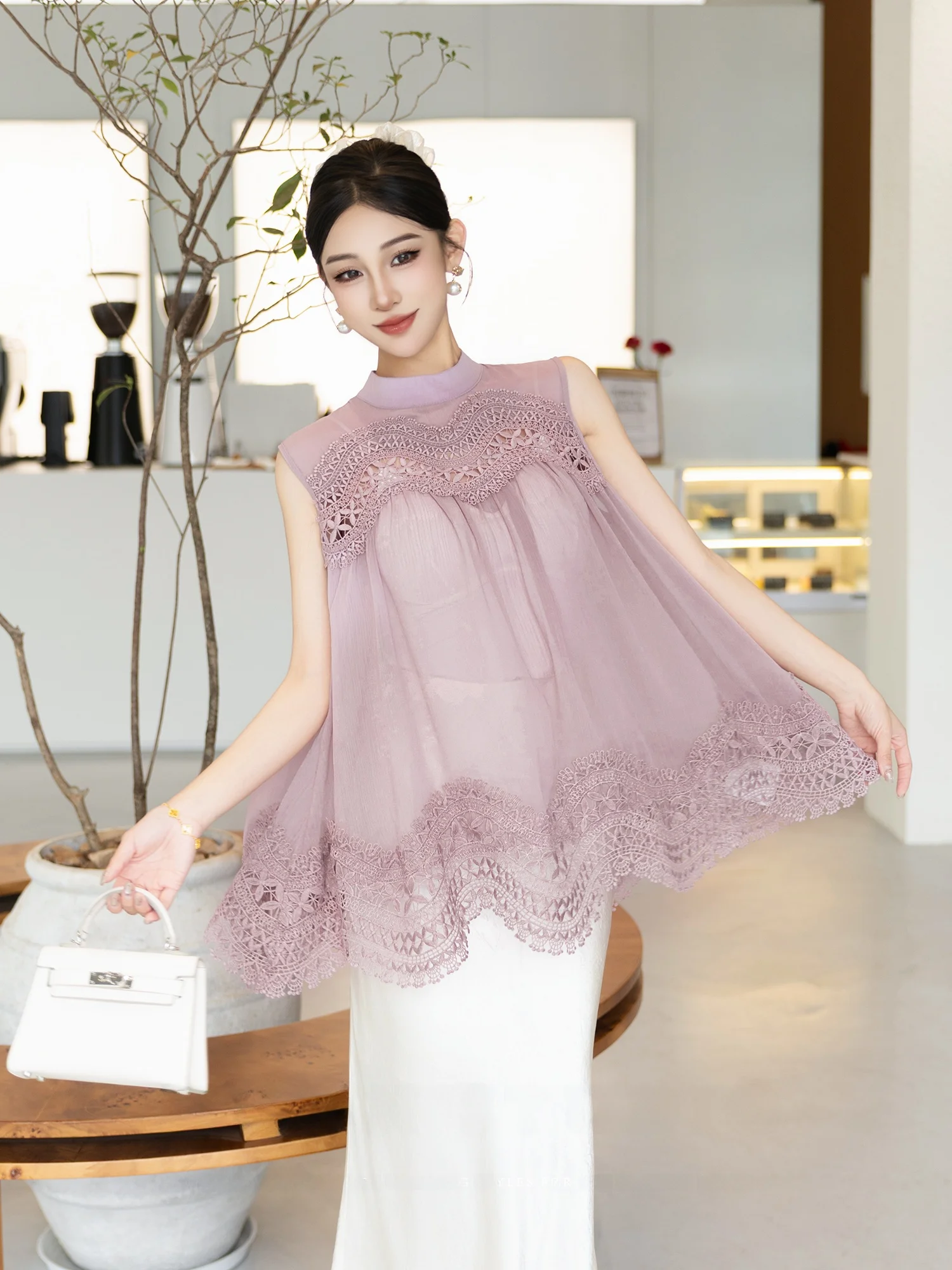 

Original MD Summer French Holiday Style Lace Hollow out Mesh Tank Top Ageless Versatile Sleeveless Shirt Casual Loose Fit