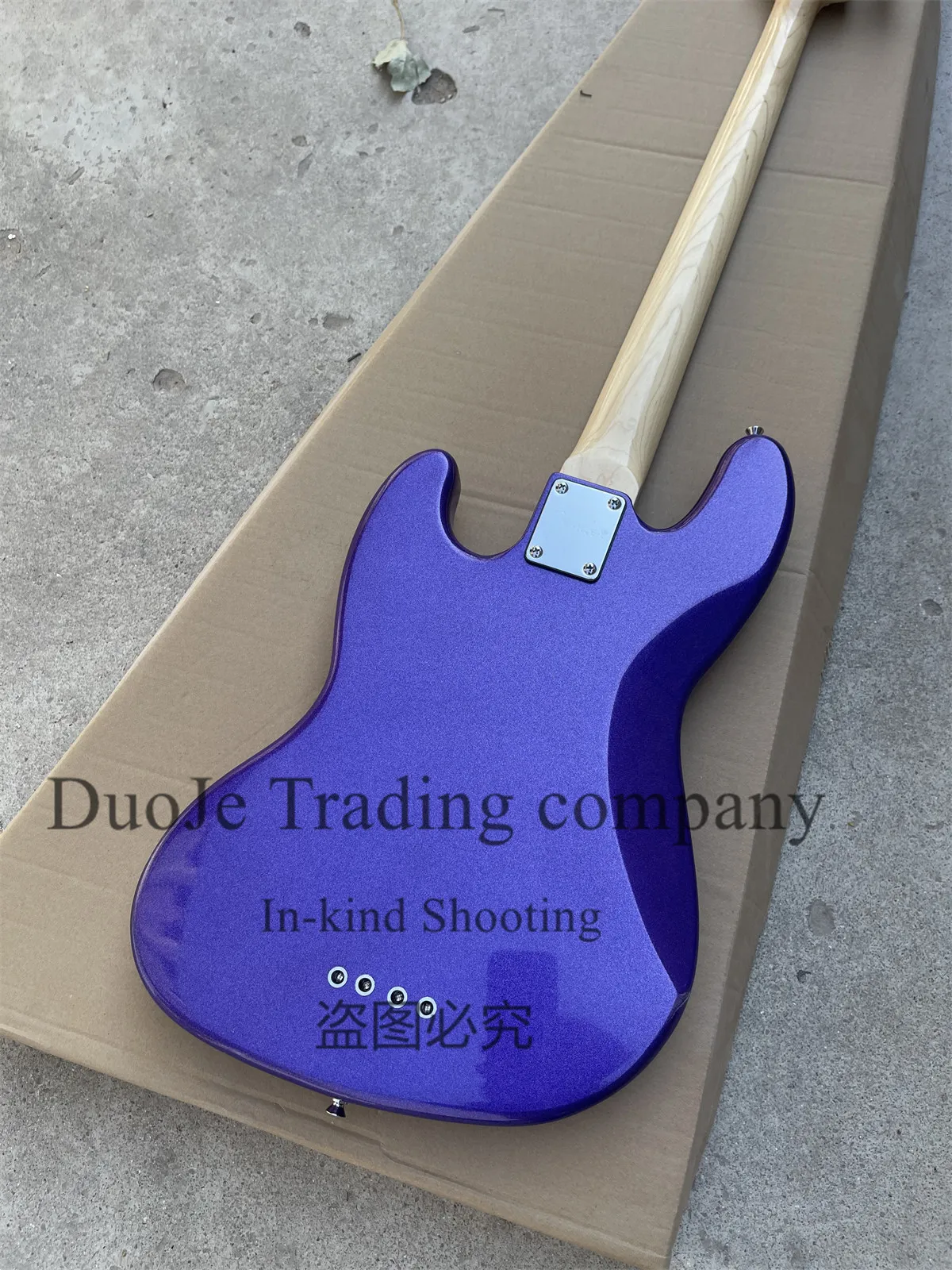 4 String Metal Purple Electric Bass Maple Neck Jaz Body Maple Fingerboard Black Inlay White Pickguard Chrome Tuners