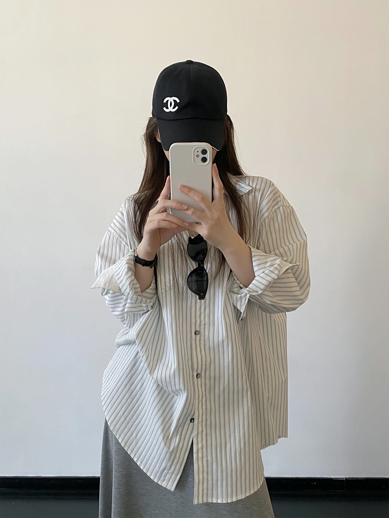 

Женская рубашка Sun You в полоску с длинным рукавом, свободного кроя, весна-лето, защита от солнца, новый дизайн, цветные блоки, отвороты на рукавах, повседневный стиль