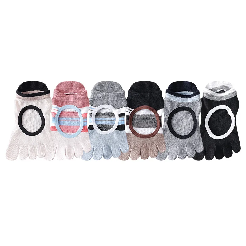 

1 пара носков для йоги с нескользящим силиконовым покрытием, с пятью пальцами, для пилатеса, без задней части, дышащие, для женщин и мужчин, для тренировок в помещении, танцев и спорта