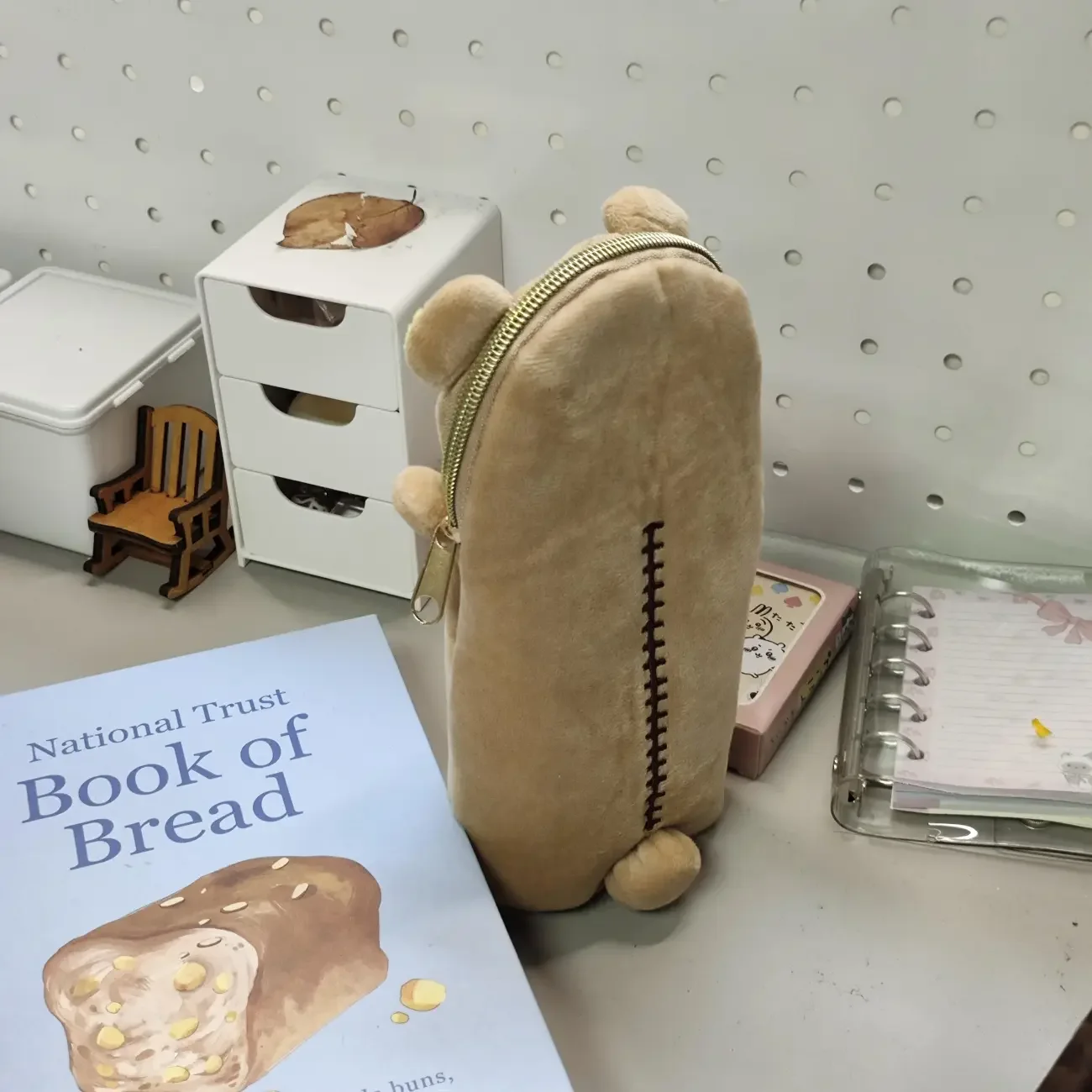Monedero de felpa Rilakkuma, bonito estuche para lápices de gran capacidad de alto valor, bolsa de almacenamiento para estudiantes, regalo de vacaciones