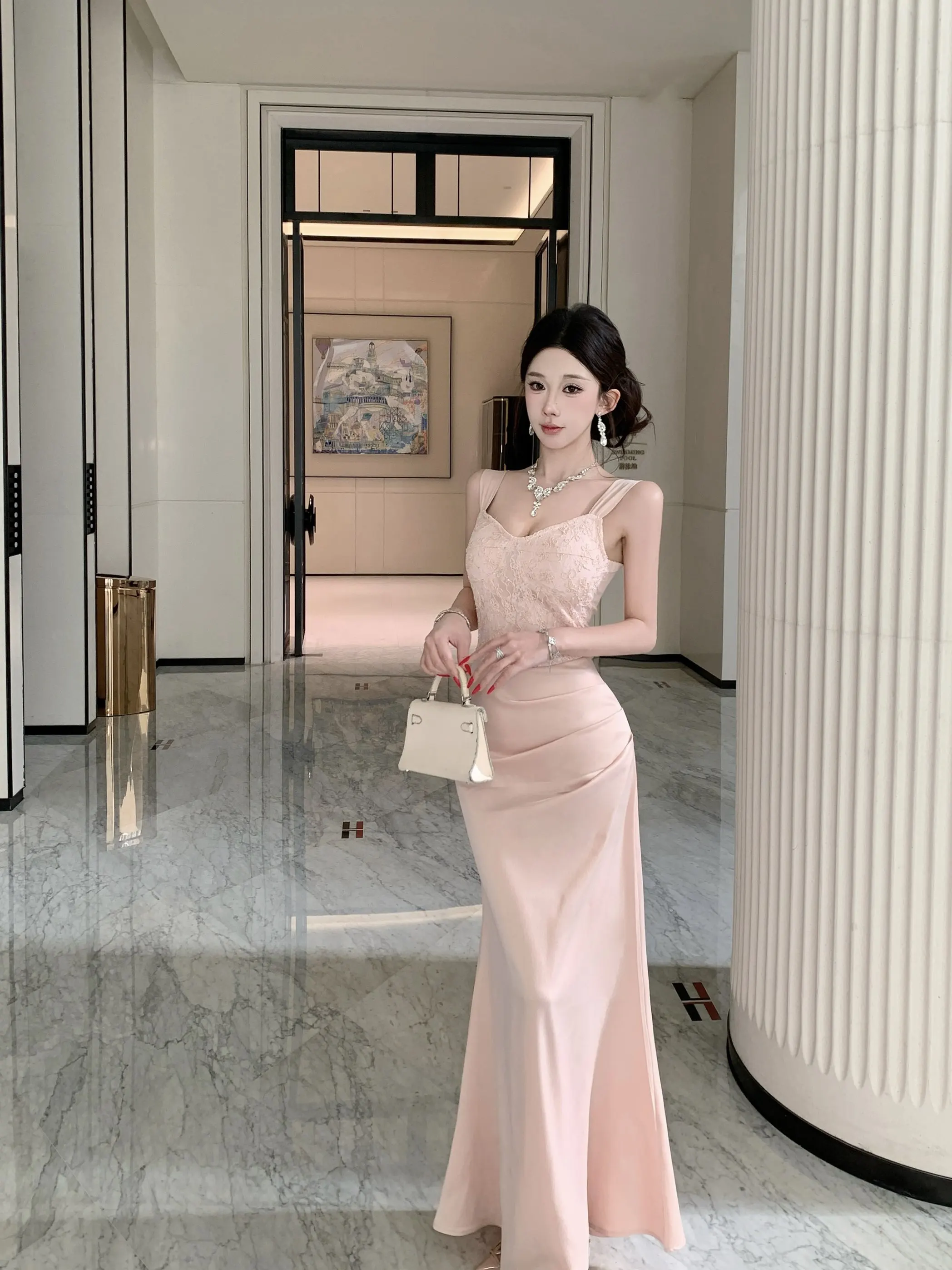 

Вечернее платье с пайетками и кружевными вставками для женщин, красивое модное бальное платье с высокой талией, длинная юбка с шлейфом, свадебное платье