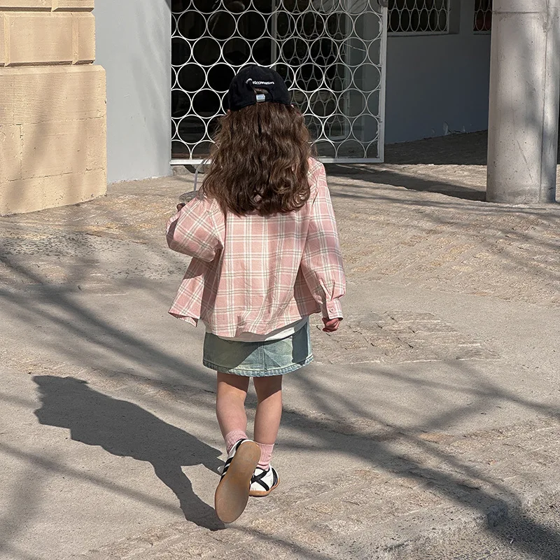 New Spring Collection for Children's Clothing: Girls' Korean Pink Shirt, Cartoon Embroidered Dog Plaid Shirt