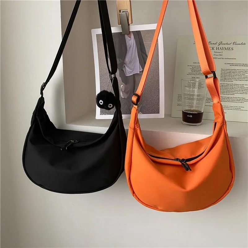 Vintage Women Crossbody Bag Chest Bag Half Moon Shape Shoulder Bags Travel Handbag Messenger Pouch Adjustable Strap Waist Packs