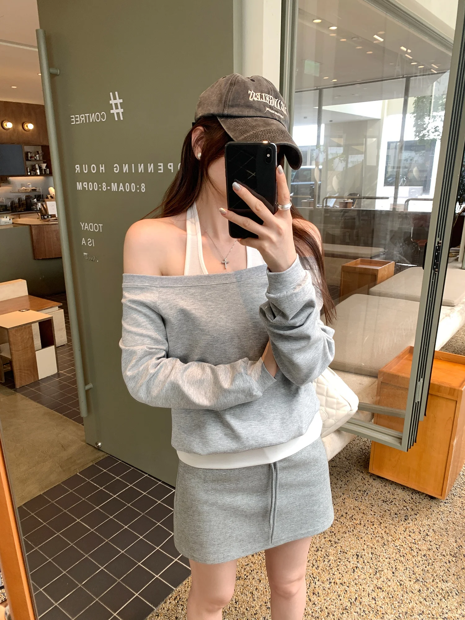 American Lazy Chic Shoulder Bared Long Sleeve Hoodie Women's Fashionable Top Loose Fit Korean Style Commute Friendly