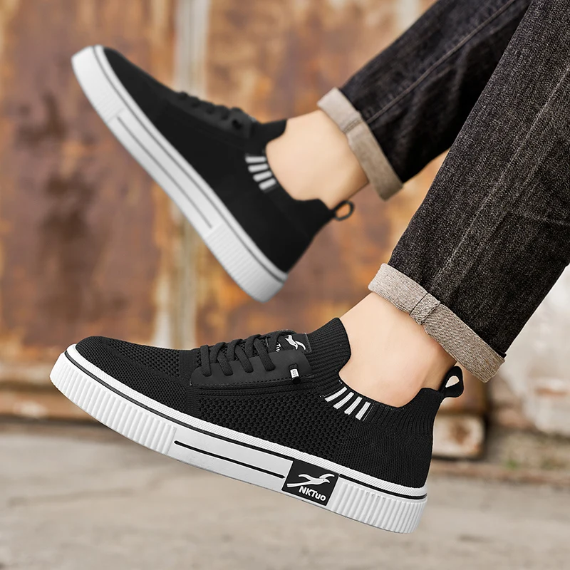

Men's Flat Shoes with Mesh Low-top Casual Anti-slip Round-toe New Lace-up Breathable and Color-blocked Vulcanized Shoes