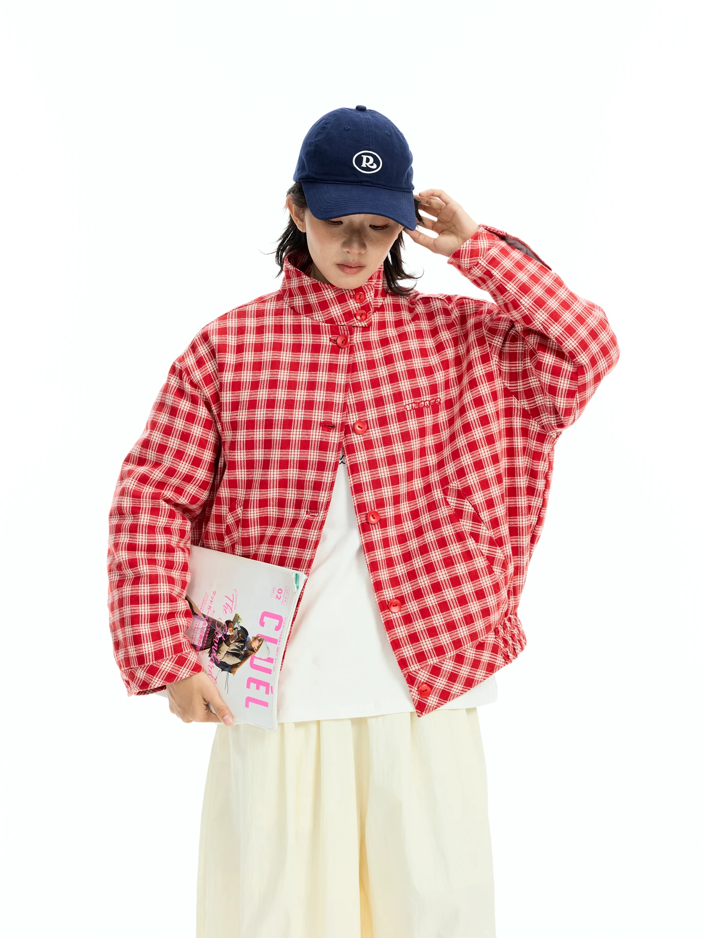 

Ursula Cosmo Red Plaid Retro Stand Collar ort Cotton Jaet Свободное теплое женское пальто для поездок на работу Long Sve с застежкой на пуговицы