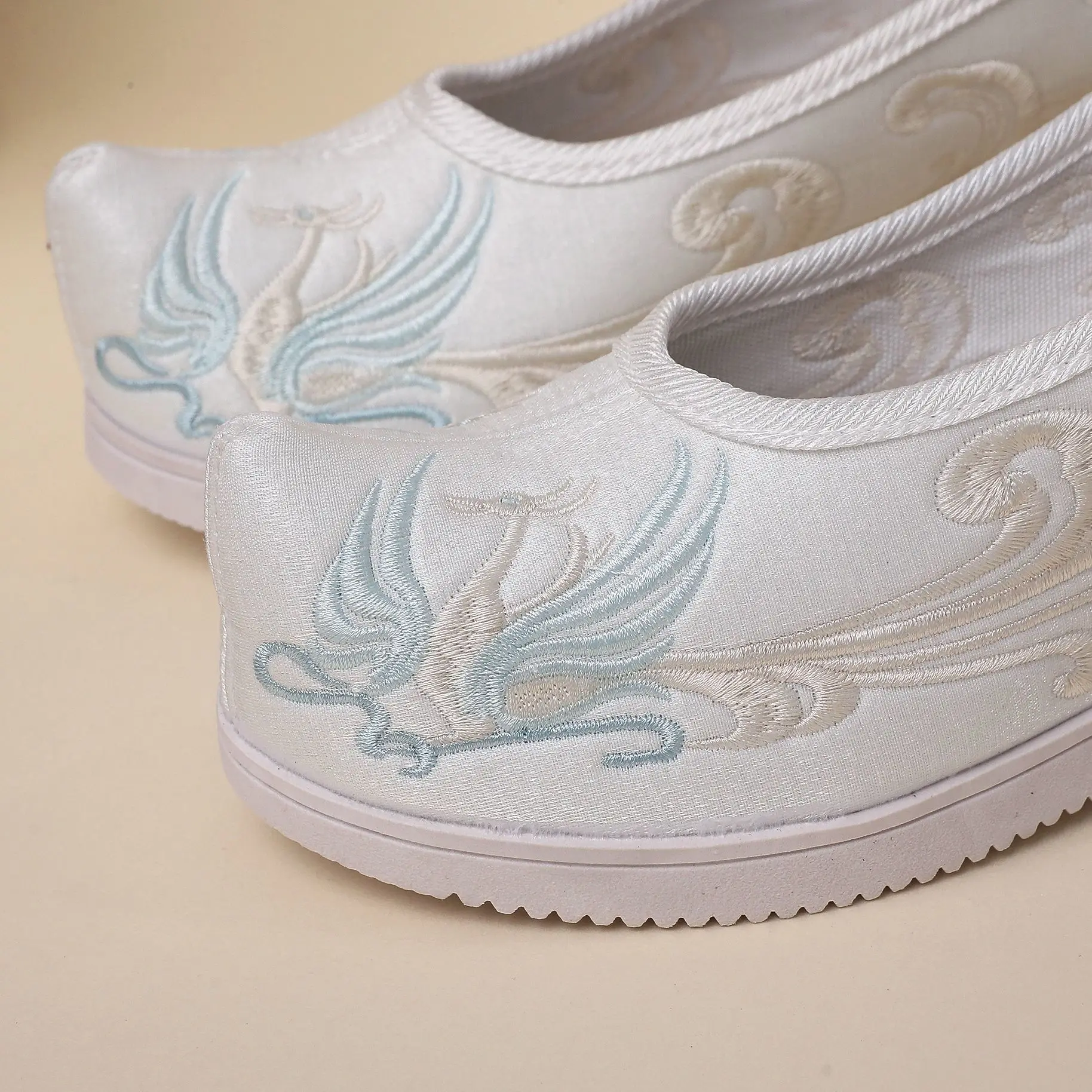 Ming Dynasty Upturned Toe Shoes Women Spring Summer Original Ancient Embroidery Match Han Element Height Increase Hanfu Flats