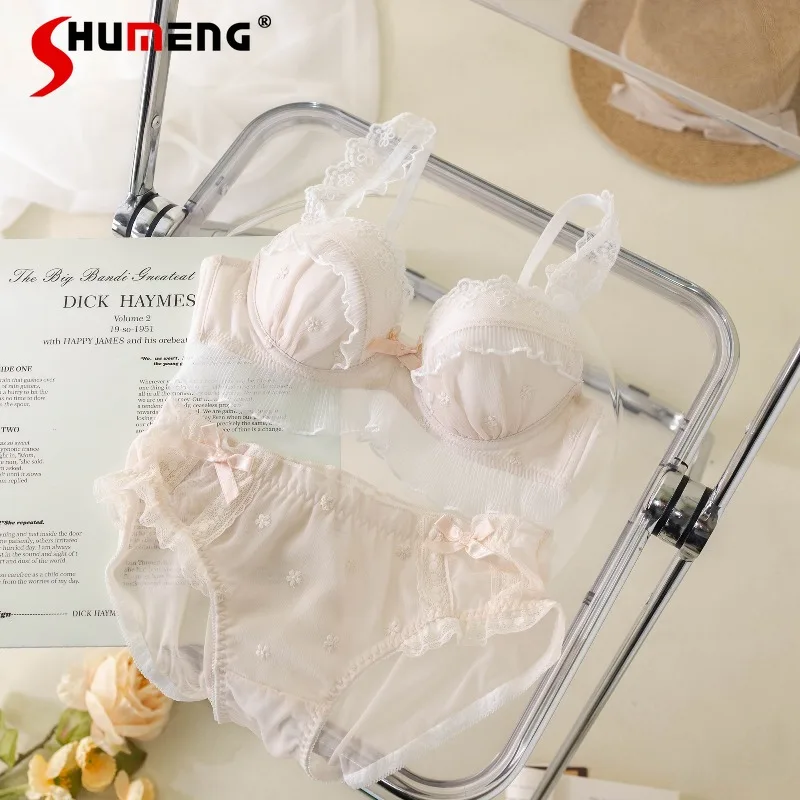 

Sweet Girl Style Lace Bra Set with 3D Floral Embroidery Ruffled Hem Wireless Thin Intimates Women's Pure Desire Underwear Suit