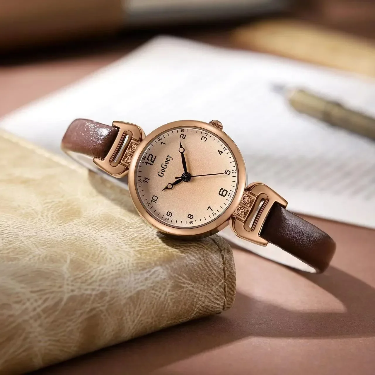 New Fashion Women Watches Simple Quartz Wristwatches Leather Watches Girls Students Clock Ladies Watch Gift Relojes De Mujeres