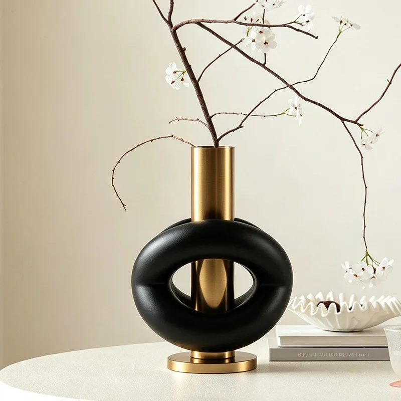 Modern Black Donut Vase Gold Metal Tube Resin Combination Vase Creative Geometric Art Desktop Vase Home Decoration Ornaments