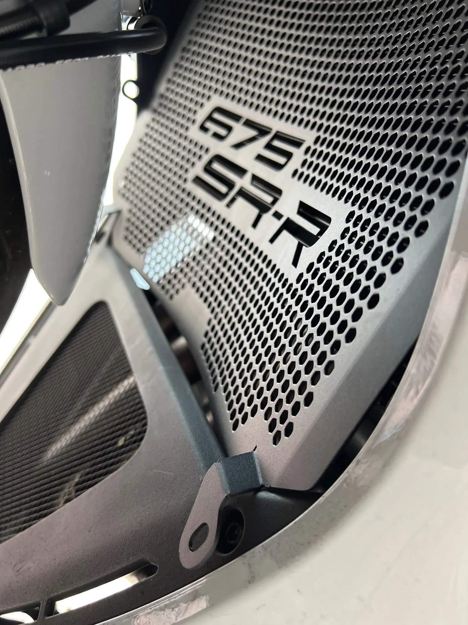 

FOR CFMOTO CF MOTO 675SR-R 675SR 675 SR SR675 R 2024 2025 2026 Motorcycle CNC Radiator Grille Cover Guard Protector Accessories