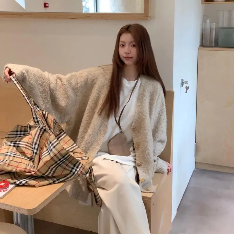 

Вязаный модный кардиган на пуговицах, свитер-пальто для женщин, осенне-зимний, в корейском стиле, с круглым вырезом, модный хлопковый вязаный свитер