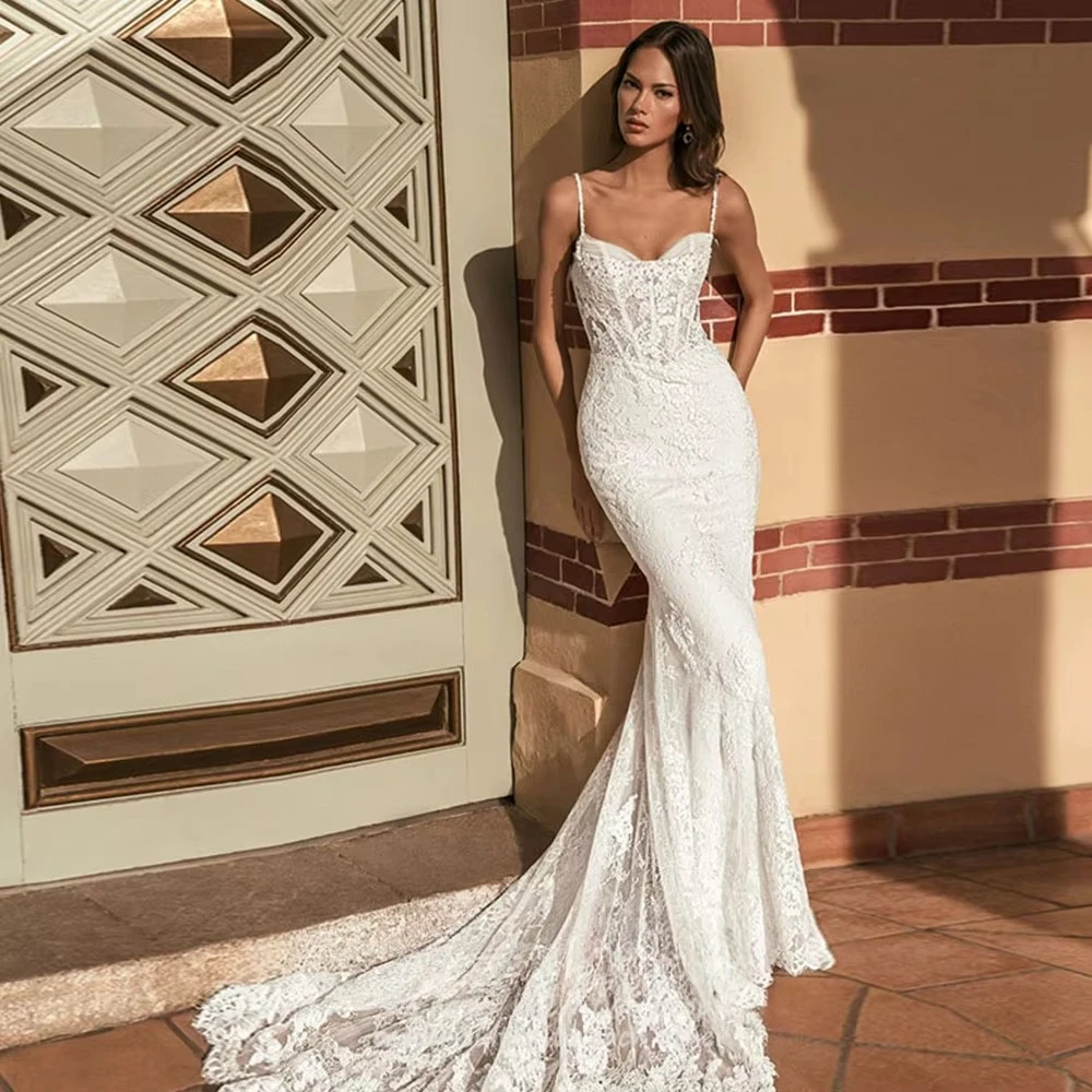 Customized Dress New Arrival Pearls Thin Straps Captivating Lace Appliques Bridal Gown A-line Long Dresses with Detachable Skirt
