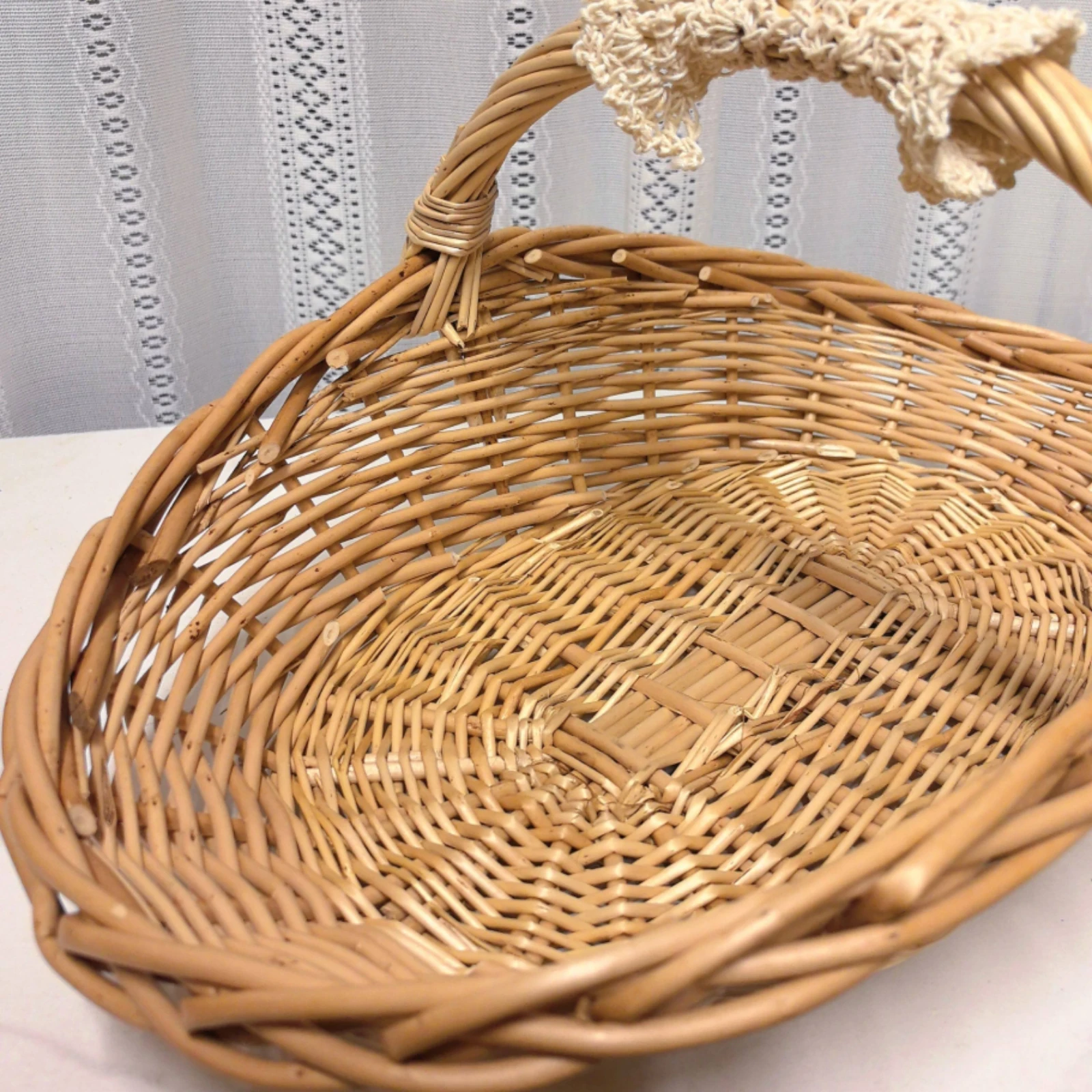 2 Pieces Wicker Storage Basket with Handle Rustic Woven Fruit Basket Versatile Multipurpose for Kitchen, Home Organization